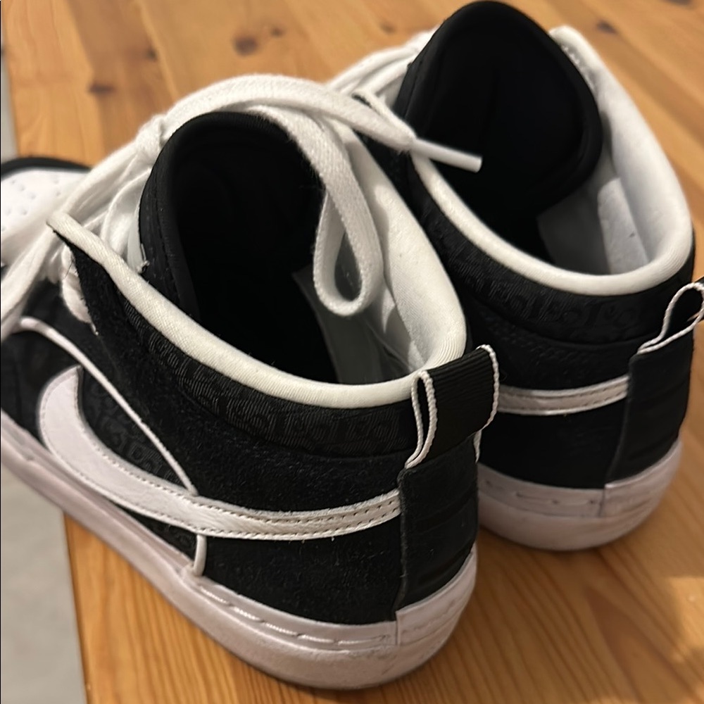 Nike SB React Leo
Skate Shoes Men’s size 8 - Picture 6 of 10